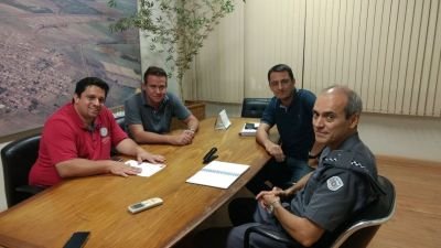 Presidente e Vereador fazem reunião com Tenente Coronel da Polícia Militar